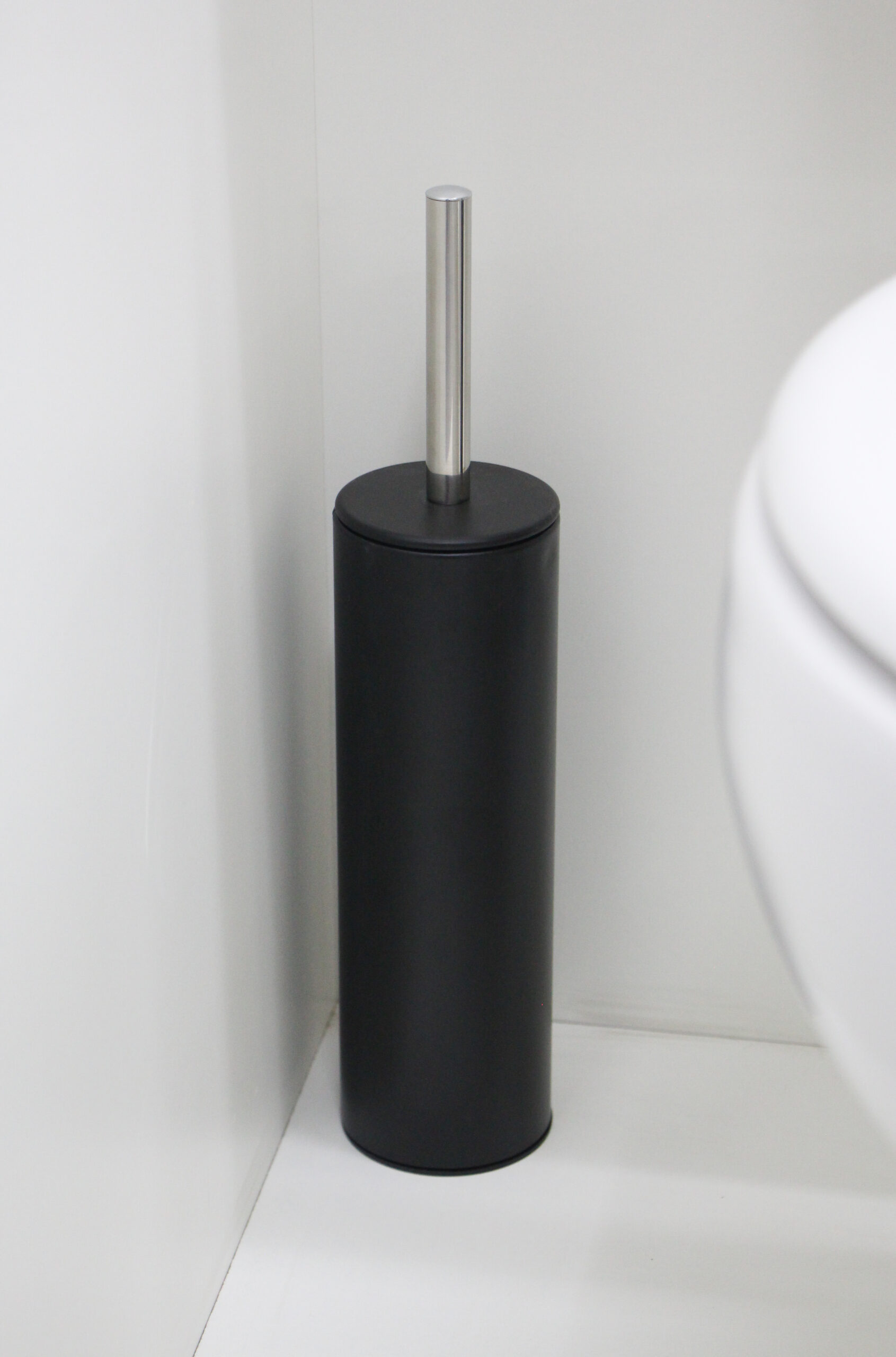 Escobilla Para Baño Metálica Negra Daccord