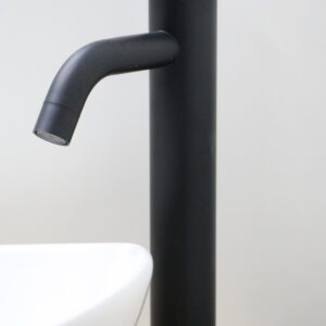 Grifería Monocomando Para Lavatorio Alta D’accord Negra